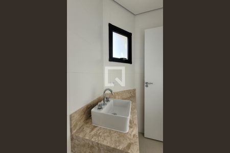 Apartamento à venda com 50m², 2 quartos e 2 vagas Apartamento à venda com 50m², 2 quartos e 2 vagasBanheiro da suíte