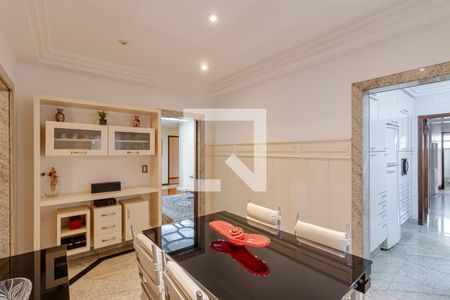 Apartamento à venda com 300m², 4 quartos e 4 vagasCopa