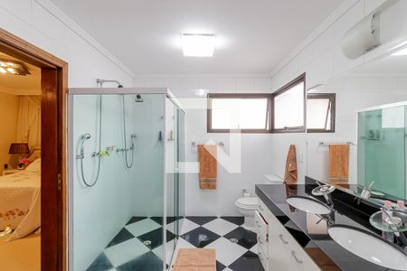 Apartamento à venda com 300m², 4 quartos e 4 vagasBanheiro da Suíte 1