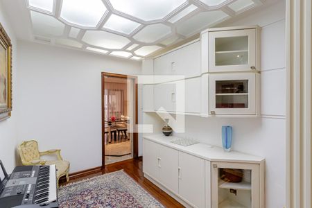 Apartamento à venda com 300m², 4 quartos e 4 vagasEscritório