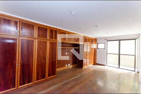 Apartamento para alugar com 600m², 5 quartos e 1 vaga Apartamento para alugar com 600m², 5 quartos e 1 vagaQuarto