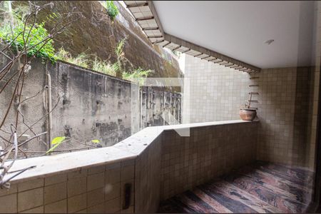 Apartamento para alugar com 600m², 5 quartos e 1 vaga Apartamento para alugar com 600m², 5 quartos e 1 vagaQuarto