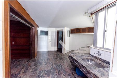 Apartamento para alugar com 600m², 5 quartos e 1 vaga Apartamento para alugar com 600m², 5 quartos e 1 vagaCozinha