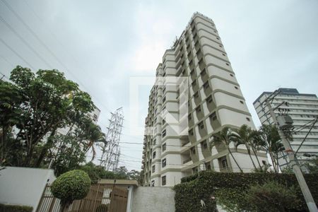 Apartamento para alugar com 170m², 3 quartos e 2 vagas Apartamento para alugar com 170m², 3 quartos e 2 vagasFachada