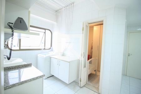 Apartamento para alugar com 170m², 3 quartos e 2 vagas Apartamento para alugar com 170m², 3 quartos e 2 vagasÁrea de Serviço