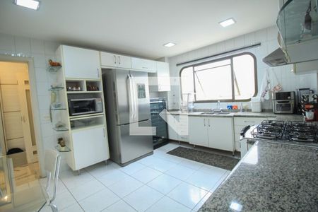 Apartamento para alugar com 170m², 3 quartos e 2 vagas Apartamento para alugar com 170m², 3 quartos e 2 vagasCozinha