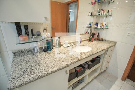 Apartamento para alugar com 170m², 3 quartos e 2 vagas Apartamento para alugar com 170m², 3 quartos e 2 vagasBanheiro1