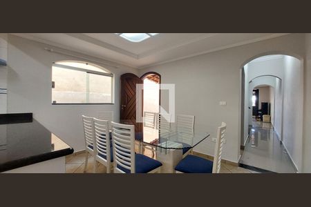 Casa à venda com 230m², 3 quartos e 3 vagas Casa à venda com 230m², 3 quartos e 3 vagasCopa