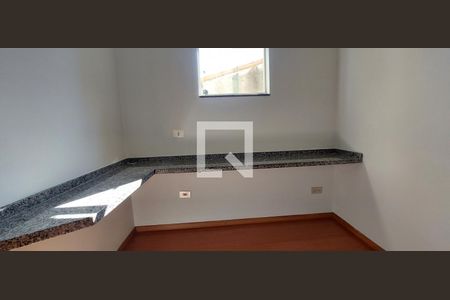 Casa à venda com 230m², 3 quartos e 3 vagas Casa à venda com 230m², 3 quartos e 3 vagasEscritório