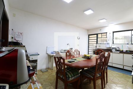 Casa à venda com 232m², 2 quartos e 1 vagaCozinha