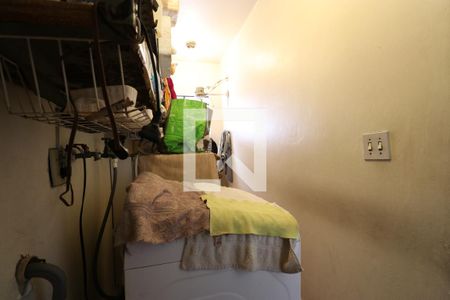 Casa à venda com 232m², 2 quartos e 1 vagaÁrea de Serviço