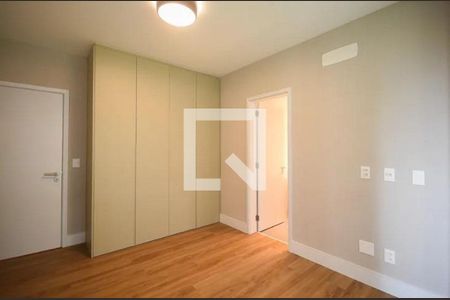 Apartamento à venda com 252m², 3 quartos e 4 vagas