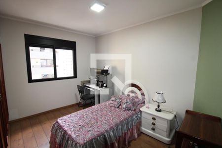 Apartamento à venda com 143m², 4 quartos e 2 vagasQuarto 2