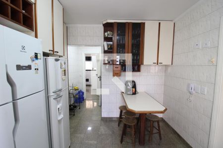 Apartamento à venda com 143m², 4 quartos e 2 vagasCozinha