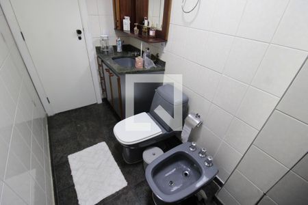 Apartamento à venda com 143m², 4 quartos e 2 vagasBanheiro 1