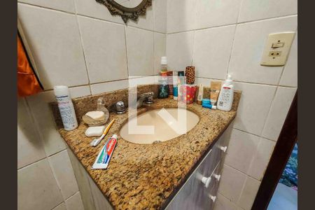 Apartamento à venda com 328m², 4 quartos e 3 vagasBanheiro da Suíte 3