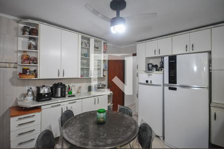 Casa à venda com 194m², 3 quartos e 4 vagas Casa à venda com 194m², 3 quartos e 4 vagasCozinha