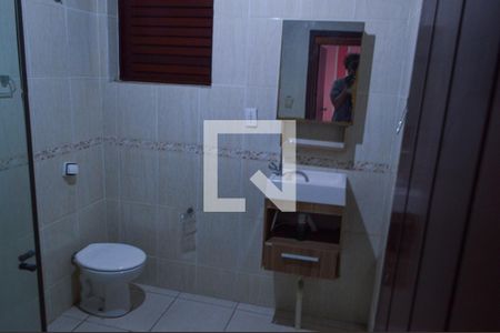 Casa de condomínio para alugar com 200m², 3 quartos e 4 vagasBanheiro