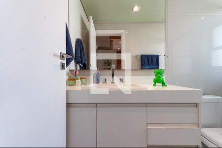 Apartamento à venda com 155m², 3 quartos e 3 vagas Apartamento à venda com 155m², 3 quartos e 3 vagasBanheiro do quarto 1 Suíte