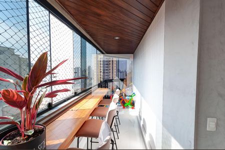 Apartamento à venda com 155m², 3 quartos e 3 vagas Apartamento à venda com 155m², 3 quartos e 3 vagasVaranda