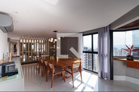 Apartamento à venda com 155m², 3 quartos e 3 vagas Apartamento à venda com 155m², 3 quartos e 3 vagasSala de Jantar