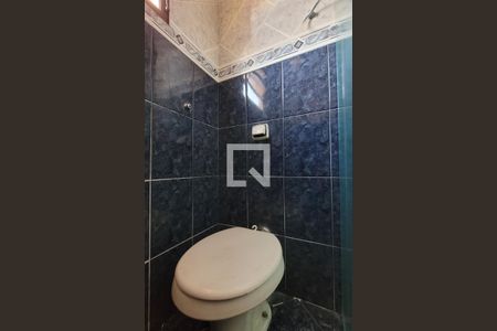 Casa à venda com 244m², 3 quartos e 5 vagas Casa à venda com 244m², 3 quartos e 5 vagasBanheiro