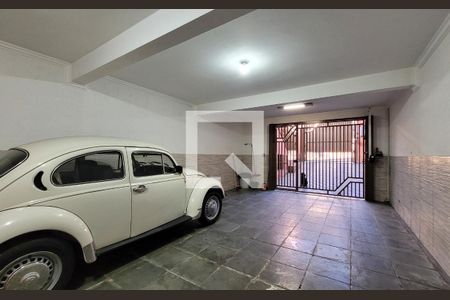 Casa à venda com 244m², 3 quartos e 5 vagas Casa à venda com 244m², 3 quartos e 5 vagasGaragem