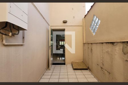 Casa à venda com 244m², 3 quartos e 5 vagas Casa à venda com 244m², 3 quartos e 5 vagasArea externa