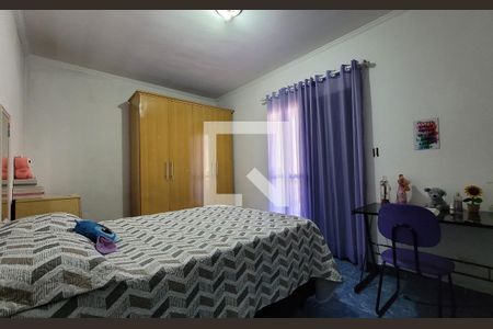 Casa à venda com 244m², 3 quartos e 5 vagas Casa à venda com 244m², 3 quartos e 5 vagasQuarto 2