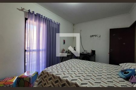 Casa à venda com 244m², 3 quartos e 5 vagas Casa à venda com 244m², 3 quartos e 5 vagasQuarto 2