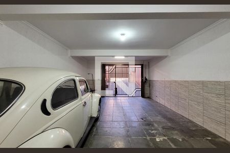 Casa à venda com 244m², 3 quartos e 5 vagas Casa à venda com 244m², 3 quartos e 5 vagasGaragem