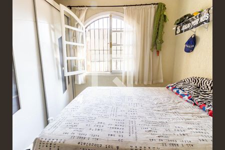 Casa à venda com 280m², 4 quartos e 2 vagas Casa à venda com 280m², 4 quartos e 2 vagasQuarto 1