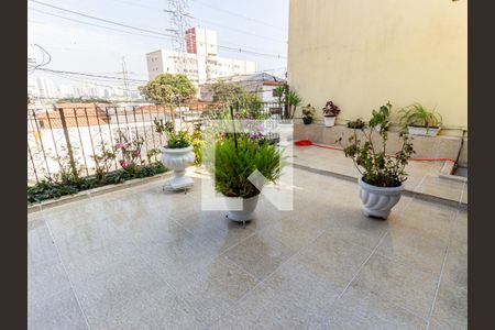 Casa à venda com 280m², 4 quartos e 2 vagas Casa à venda com 280m², 4 quartos e 2 vagasVaranda