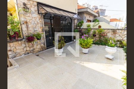 Casa à venda com 280m², 4 quartos e 2 vagas Casa à venda com 280m², 4 quartos e 2 vagasVaranda