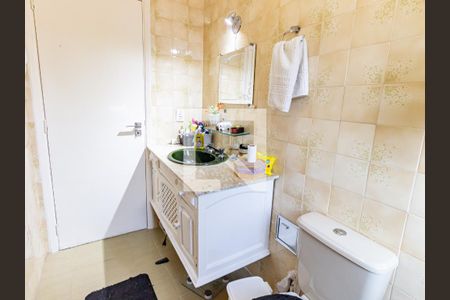 Casa à venda com 280m², 4 quartos e 2 vagas Casa à venda com 280m², 4 quartos e 2 vagasBanheiro 1