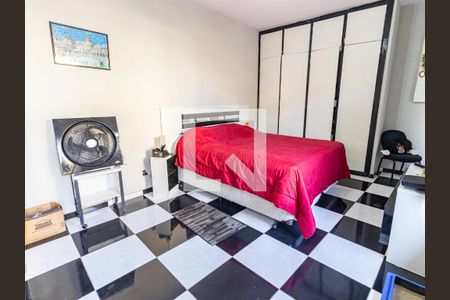 Casa à venda com 280m², 4 quartos e 2 vagas Casa à venda com 280m², 4 quartos e 2 vagasQuarto 3