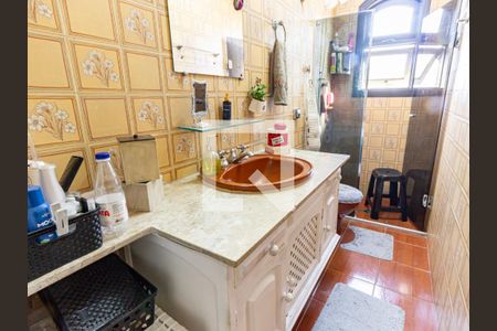 Casa à venda com 280m², 4 quartos e 2 vagas Casa à venda com 280m², 4 quartos e 2 vagasBanheiro da Suíte