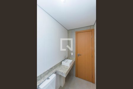 Apartamento à venda com 68m², 2 quartos e 2 vagasBanheiro da Suíte