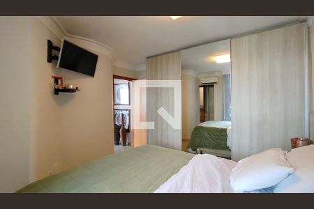 Apartamento à venda com 164m², 3 quartos e 2 vagas Apartamento à venda com 164m², 3 quartos e 2 vagasSuíte 2