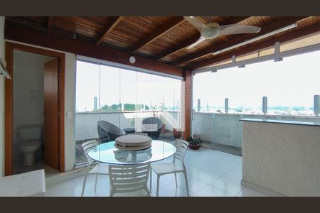 Apartamento à venda com 164m², 3 quartos e 2 vagas Apartamento à venda com 164m², 3 quartos e 2 vagasCobertura e Área de Serviço