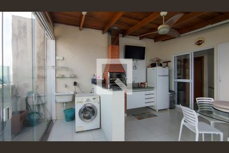 Apartamento à venda com 164m², 3 quartos e 2 vagas Apartamento à venda com 164m², 3 quartos e 2 vagasCobertura e Área de Serviço