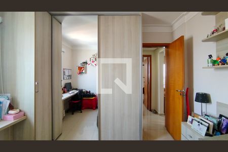 Apartamento à venda com 164m², 3 quartos e 2 vagas Apartamento à venda com 164m², 3 quartos e 2 vagasQuarto