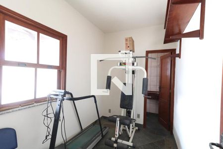 Casa de condomínio à venda com 280m², 5 quartos e 2 vagas