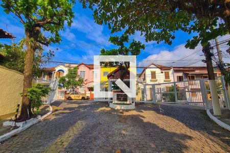 Casa de condomínio à venda com 280m², 5 quartos e 2 vagas