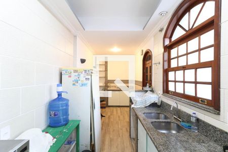 Casa de condomínio à venda com 280m², 5 quartos e 2 vagas