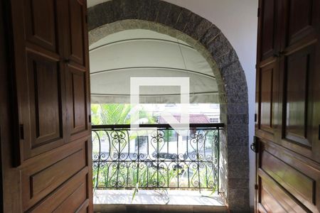 Casa de condomínio à venda com 280m², 5 quartos e 2 vagas