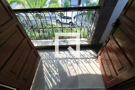 Casa de condomínio à venda com 280m², 5 quartos e 2 vagas