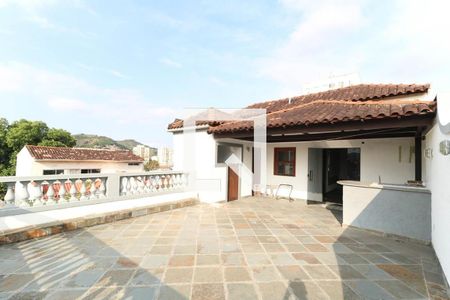 Casa de condomínio à venda com 280m², 5 quartos e 2 vagas