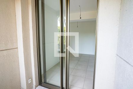 Apartamento à venda com 154m², 3 quartos e 1 vaga Apartamento à venda com 154m², 3 quartos e 1 vagaQuarto 2 suite - varanda