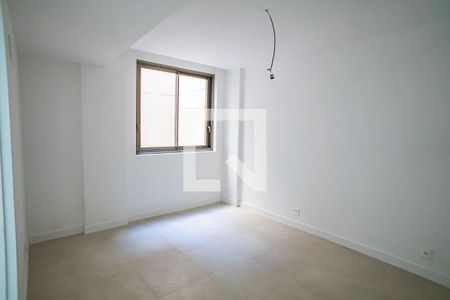 Apartamento à venda com 154m², 3 quartos e 1 vaga Apartamento à venda com 154m², 3 quartos e 1 vagaQuarto 3 suite